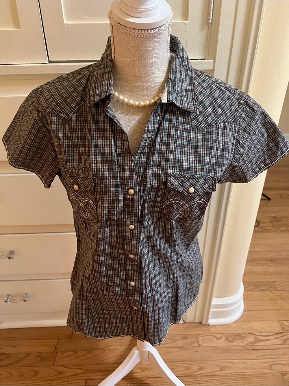 Plaid Short-Sleeve Button-Down Shirt in Brown and Teal